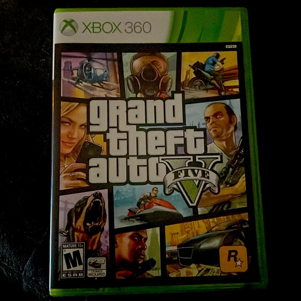 Xbox 360 Grant Theft Auto V - like new